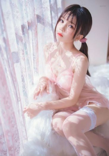 她美丽
